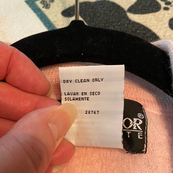 PRICE DROP!!! Sag Harbor PXL Wool and Mohair Sweater with embroidered flowers - Picture 4 of 6